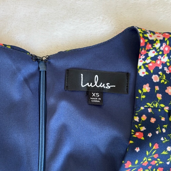 Lulus Austyn Navy Blue Floral Print Tie Sleeve Midi Dress • Size XS - Picture 9 of 14